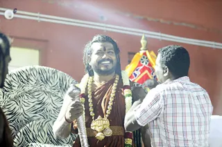 http://nithyananda.org/sites/default/files/photo-gallery/2018-01-Jan-03-nithyananda-diary_tiruvannamalai-aadheenam_fire-walking-lemon-piercing_7T7A3728.jpg