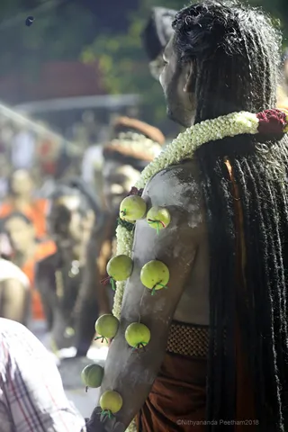 http://nithyananda.org/sites/default/files/photo-gallery/2018-01-Jan-03-nithyananda-diary_tiruvannamalai-aadheenam_fire-walking-lemon-piercing_7T7A3741.jpg