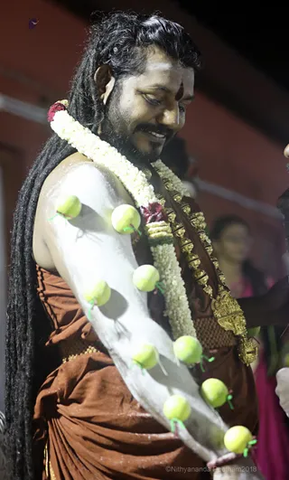 http://nithyananda.org/sites/default/files/photo-gallery/2018-01-Jan-03-nithyananda-diary_tiruvannamalai-aadheenam_fire-walking-lemon-piercing_7T7A3763.jpg