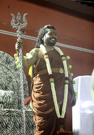 http://nithyananda.org/sites/default/files/photo-gallery/2018-01-Jan-03-nithyananda-diary_tiruvannamalai-aadheenam_fire-walking-lemon-piercing_7T7A3770_0.jpg