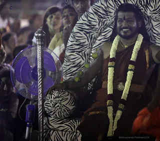 http://nithyananda.org/sites/default/files/photo-gallery/2018-01-Jan-03-nithyananda-diary_tiruvannamalai-aadheenam_fire-walking-lemon-piercing_7T9A0054.jpg