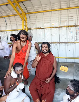 http://nithyananda.org/sites/default/files/photo-gallery/2018-01-Jan-04-nithyananda-diary_bengaluru-aadheenam_padayatris-walking_7T7A4099.jpg