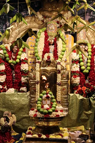 http://nithyananda.org/sites/default/files/photo-gallery/2018-01-Jan-08-nithyananda-diary_bengaluru-aadheenam_pada-yatris-arrival_7T9A2021.jpg
