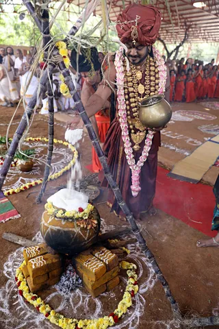 http://nithyananda.org/sites/default/files/photo-gallery/2018-01-Jan-14-nithyananda-diary_tiruvannamalai-aadheenam_pongal-celebrations_7T9A8872.jpg