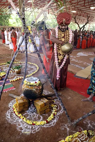 http://nithyananda.org/sites/default/files/photo-gallery/2018-01-Jan-14-nithyananda-diary_tiruvannamalai-aadheenam_pongal-celebrations_7T9A8878.jpg
