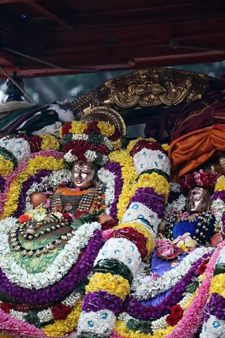 http://nithyananda.org/sites/default/files/photo-gallery/2018-01-Jan-16-nithyananda-diary_bengaluru-aadheenam_temple-procession-welcoming_7T7A0140.jpg