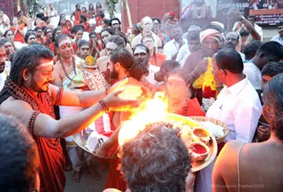http://nithyananda.org/sites/default/files/photo-gallery/2018-01-Jan-16-nithyananda-diary_bengaluru-aadheenam_temple-procession-welcoming_7T9A0424.jpg