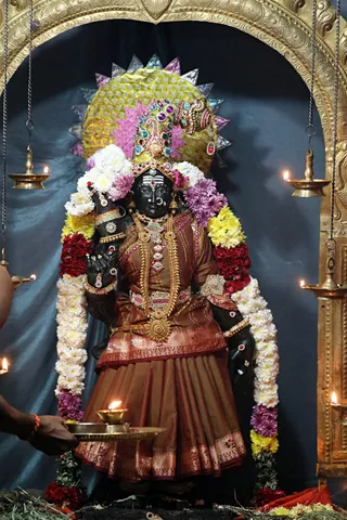 http://nithyananda.org/sites/default/files/photo-gallery/2018-01-Jan-17-nithyananda-diary_bengaluru-aadheenam_girivalam-with-nithyananda_7T7A0325.jpg