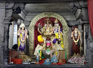 http://nithyananda.org/sites/default/files/photo-gallery/2018-02-Feb-22-nithyananda-diary_bengaluru-aadheenam_01-sadashiva-murthi-wax-moulding_7T9A9116.JPG