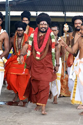 http://nithyananda.org/sites/default/files/photo-gallery/2018-05-May-15-nithyananda-diary_visit-thirunageshwaram-temple_7T7A5958.jpg