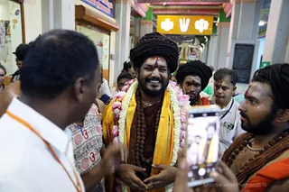 http://nithyananda.org/sites/default/files/photo-gallery/2018-05-May-15-nithyananda-diary_visit-uppiliappan-temple_7T9A3437_0.jpg