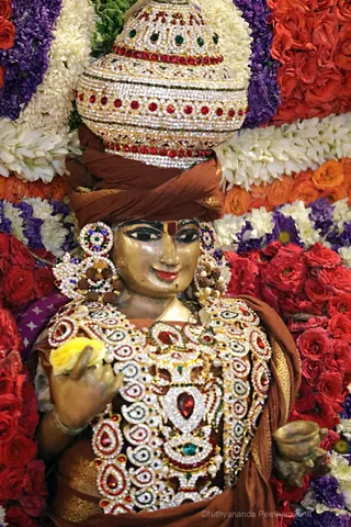 http://nithyananda.org/sites/default/files/photo-gallery/2018-05-May-31-nithyananda-diary_bengaluru-aadheenam_jnanasambandar-puja_7T7A0192.jpg