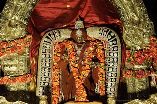 http://nithyananda.org/sites/default/files/photo-gallery/2018-05-May-31-nithyananda-diary_bengaluru-aadheenam_swarna-shibikotsavam-procession_7T7A0523.jpg