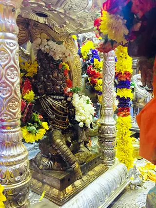 http://nithyananda.org/sites/default/files/photo-gallery/2018-06-Jun-02-nithyananda-diary_bengaluru-aadheenam_aanmartha-puja_34307713_10204905787121249_1682477073689477120_n.jpg