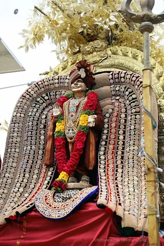 http://nithyananda.org/sites/default/files/photo-gallery/2018-06-Jun-22-nithyananda-diary_bengaluru-aadheenam_uttamotama-seva_7T9A9121.jpg