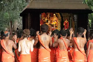 http://nithyananda.org/sites/default/files/photo-gallery/2018-06-Jun-24-nithyananda-diary_bengaluru-aadheenam_uttamotama-seva_7T7A1988.jpg