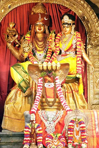 http://nithyananda.org/sites/default/files/photo-gallery/2018-06-Jun-24-nithyananda-diary_bengaluru-aadheenam_uttamotama-seva_7T7A1991.jpg