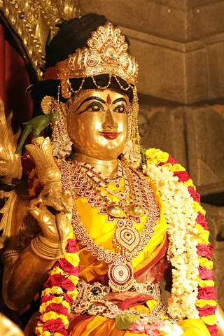 http://nithyananda.org/sites/default/files/photo-gallery/2018-06-Jun-25-nithyananda-diary_bengaluru-aadheenam_uttamotama-seva_7T7A2021.jpg