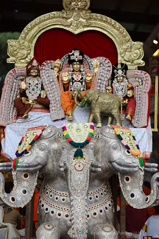http://nithyananda.org/sites/default/files/photo-gallery/2018-08-Aug-07-nithyananda-diary_bengaluru-aadheenam_uttamotama-seva_7T9A0506.jpg