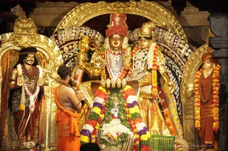 http://nithyananda.org/sites/default/files/photo-gallery/2018-08-Aug-nithyananda-diary_bengaluru-aadheenam_uttamotama-seva_7T9A0337.jpg