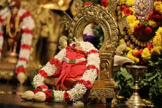 http://nithyananda.org/sites/default/files/photo-gallery/2018-08-Aug-nithyananda-diary_bengaluru-aadheenam_uttamotama-seva_7T9A0921.jpg