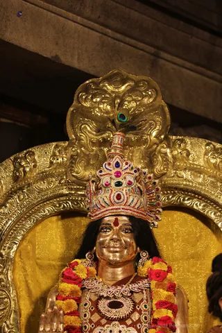 http://nithyananda.org/sites/default/files/photo-gallery/2018-08Aug-15-nithyananda-diary_bengaluru-aadheenam_uttamotama-seva_7T9A0677_0.jpg