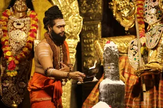 http://nithyananda.org/sites/default/files/photo-gallery/2018-08Aug-15-nithyananda-diary_bengaluru-aadheenam_uttamotama-seva_7T9A0694_0.jpg