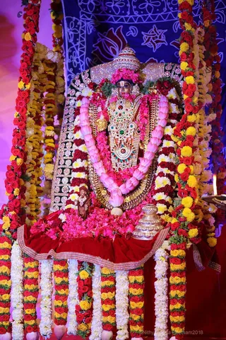 http://nithyananda.org/sites/default/files/photo-gallery/2018-08Aug-15-nithyananda-diary_bengaluru-aadheenam_uttamotama-seva_7T9A0717_0.jpg