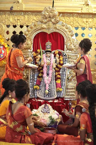 http://nithyananda.org/sites/default/files/photo-gallery/2018-08Aug-17-nithyananda-diary_bengaluru-aadheenam_uttamotama-seva_7T9A1831.JPG