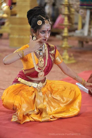 http://nithyananda.org/sites/default/files/photo-gallery/2018-08Aug-17-nithyananda-diary_bengaluru-aadheenam_uttamotama-seva_7T9A1996.JPG