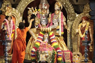 http://nithyananda.org/sites/default/files/photo-gallery/2018-08Aug-17-nithyananda-diary_bengaluru-aadheenam_uttamotama-seva_7T9A2010.JPG