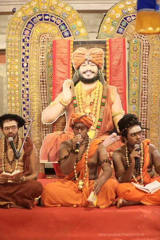 https://nithyananda.org/sites/default/files/photo-gallery/2018-08Aug-22-nithyananda-diary_bengaluru-aadheenam_uttamotama-seva-ganesha-abhishekam_7T9A2840.jpg?1536666908