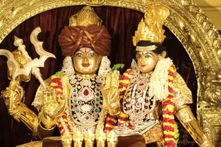 https://nithyananda.org/sites/default/files/photo-gallery/2018-08Aug-22-nithyananda-diary_bengaluru-aadheenam_uttamotama-seva-ganesha-abhishekam_7T9A2853.jpg?1536666908