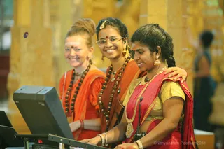 http://nithyananda.org/sites/default/files/photo-gallery/2018-08Aug-22-nithyananda-diary_bengaluru-aadheenam_uttamotama-seva_IMG_5713.JPG