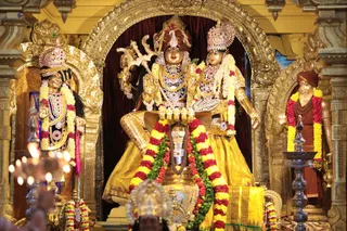https://nithyananda.org/sites/default/files/photo-gallery/2018-08Aug-26-nithyananda-diary_bengaluru-aadheenam_uttamotama-seva-devi-khadgamala_7T9A6604_0.jpg?1536668565