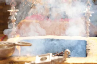 https://nithyananda.org/sites/default/files/photo-gallery/2018-08Aug-28-nithyananda-diary_bengaluru-aadheenam_shatru-samhara-trishati-homa_7T9A3161.jpg?1536672305