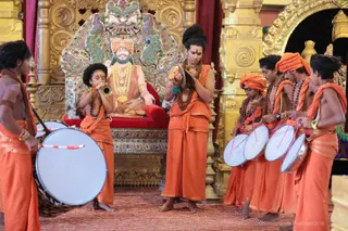 https://nithyananda.org/sites/default/files/photo-gallery/2018-08Aug-28-nithyananda-diary_bengaluru-aadheenam_uttamotama-seva-subramnya-abhishekam_7T9A3097.jpg?1536672082