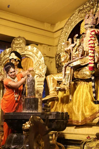 https://nithyananda.org/sites/default/files/photo-gallery/2018-08Aug-31-nithyananda-diary_bengaluru-aadheenam_uttamotama-seva-meenakshi-archana_7T9A3775.jpg?1536732930