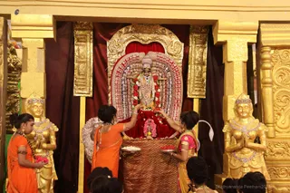 https://nithyananda.org/sites/default/files/photo-gallery/2018-08Aug-31-nithyananda-diary_bengaluru-aadheenam_uttamotama-seva-meenakshi-archana_7T9A3816.jpg?1536732931