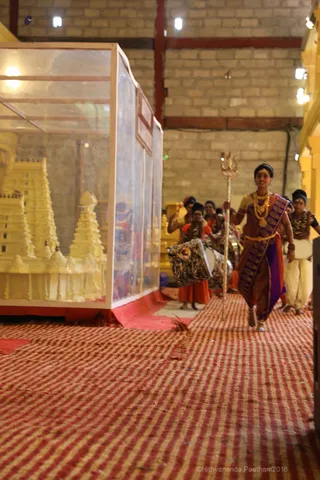https://nithyananda.org/sites/default/files/photo-gallery/2018-08Aug-31-nithyananda-diary_bengaluru-aadheenam_uttamotama-seva-meenakshi-archana_7T9A3919.jpg?1536732932
