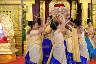 https://nithyananda.org/sites/default/files/photo-gallery/2018-08Aug-31-nithyananda-diary_bengaluru-aadheenam_uttamotama-seva-meenakshi-archana_7T9A3980.jpg?1536733426