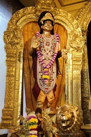 https://nithyananda.org/sites/default/files/photo-gallery/2018-08Aug-31-nithyananda-diary_bengaluru-aadheenam_uttamotama-seva-meenakshi-archana_7T9A4037.jpg?1536733427