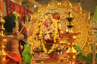 http://nithyananda.org/sites/default/files/photo-gallery/2018-09Sep-10-nithyananda-diary_bengaluru-aadheenam_uttamotama-seva_IMG_8939.JPG
