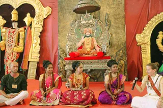 http://nithyananda.org/sites/default/files/photo-gallery/2018-09Sep-11-nithyananda-diary_bengaluru-aadheenam_uttamotama-seva_IMG_8996.JPG
