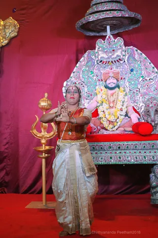 http://nithyananda.org/sites/default/files/photo-gallery/2018-09Sep-11-nithyananda-diary_bengaluru-aadheenam_uttamotama-seva_IMG_9073.JPG