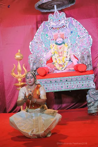 http://nithyananda.org/sites/default/files/photo-gallery/2018-09Sep-11-nithyananda-diary_bengaluru-aadheenam_uttamotama-seva_IMG_9076.JPG