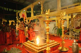 http://nithyananda.org/sites/default/files/photo-gallery/2018-09Sep-11-nithyananda-diary_bengaluru-aadheenam_uttamotama-seva_IMG_9136.JPG