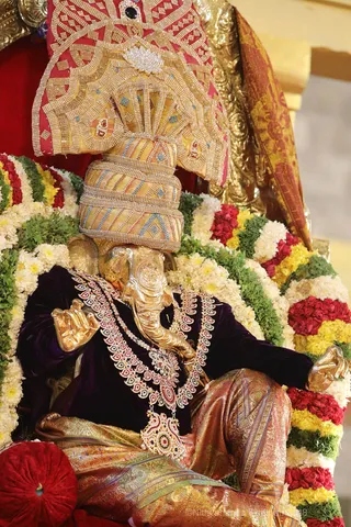 http://nithyananda.org/sites/default/files/photo-gallery/2018-09Sep-13-nithyananda-diary_bengaluru-aadheenam_uttamotama-seva_7T9A0211.JPG