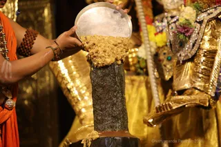 http://nithyananda.org/sites/default/files/photo-gallery/2018-09Sep-15-nithyananda-diary_bengaluru-aadheenam_uttamotama-seva_7T7A4616_0.JPG