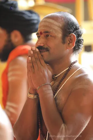 http://nithyananda.org/sites/default/files/photo-gallery/2018-09Sep-15-nithyananda-diary_bengaluru-aadheenam_uttamotama-seva_7T9A4725.JPG